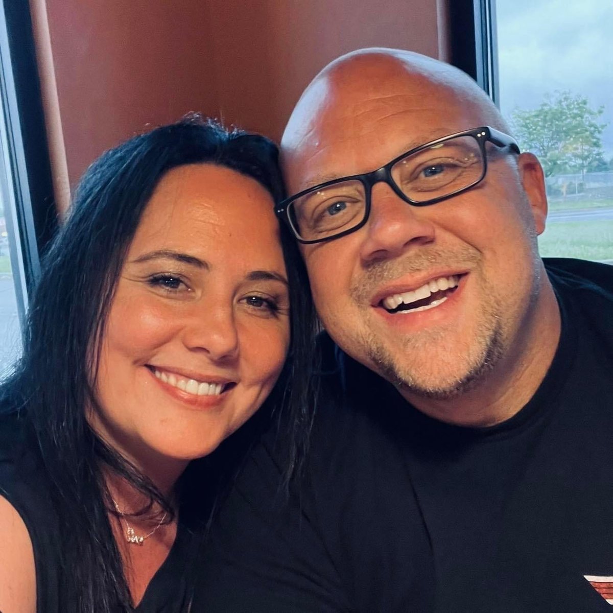 Alissa and Dax, owners of Clean and Cozy Co.